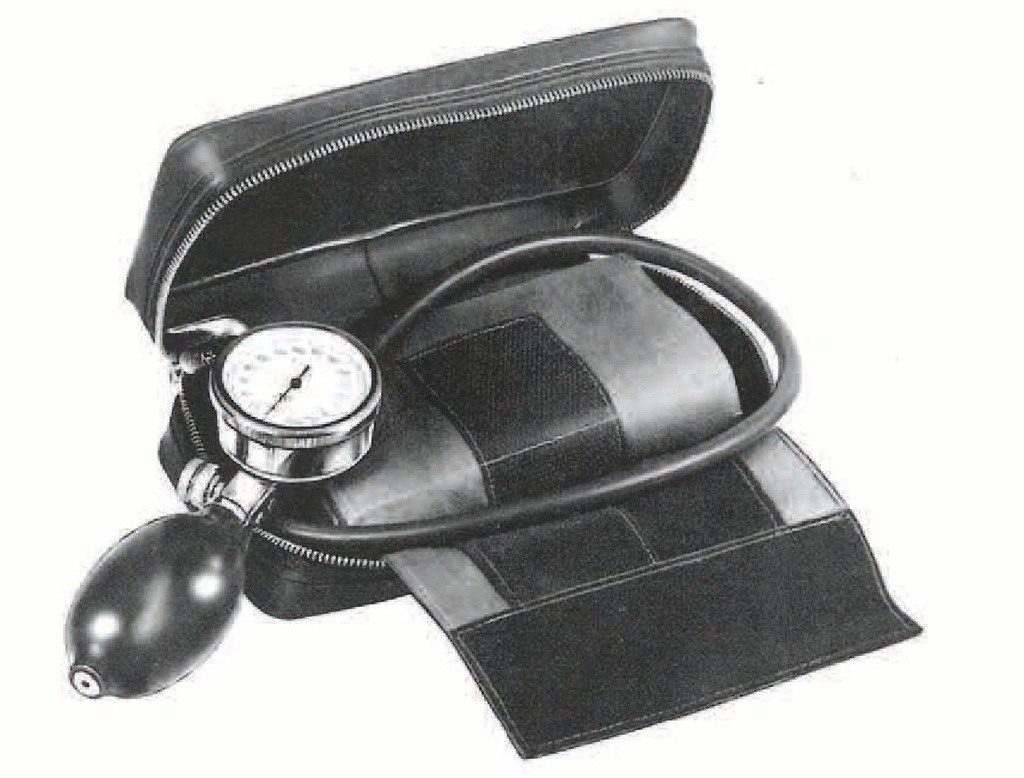 Blood Pressure Manometer - Calibrated con velcro cuff, in bag con manometer.